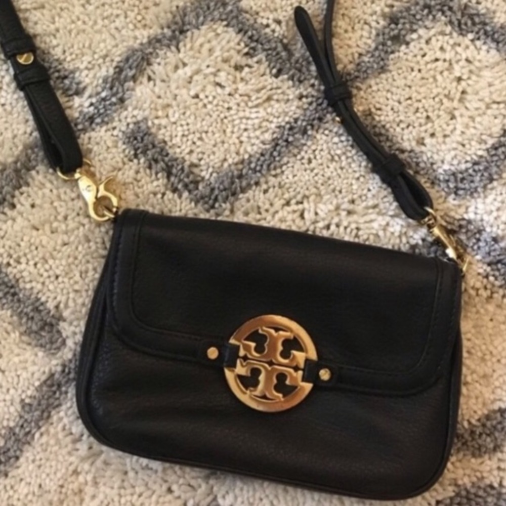 ❃FINAL SALE❃ Black Tory Burch Crossbody